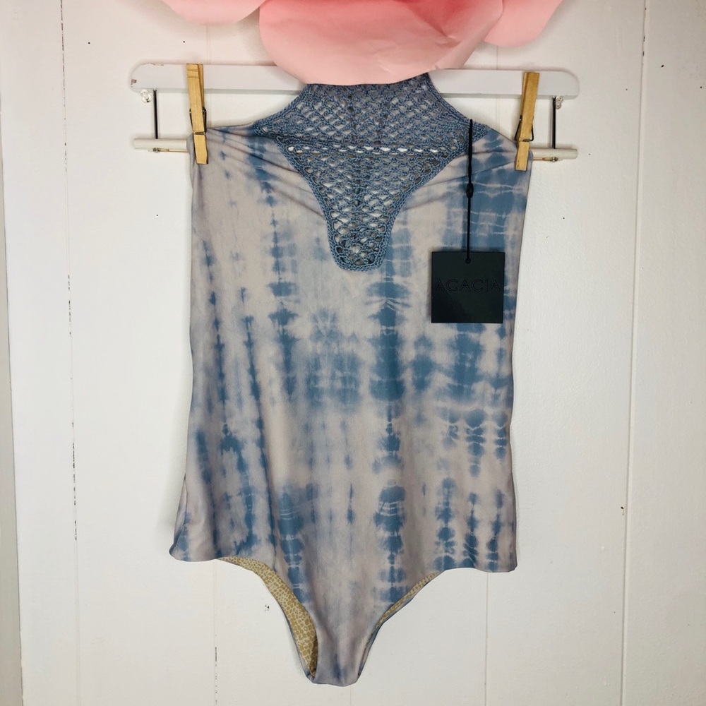 ACACIA ONE PIECE MEDIUM